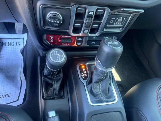 Used 2025 Jeep Wrangler Unlimited Rubicon w/ Safety Group AWD/4WD image 23