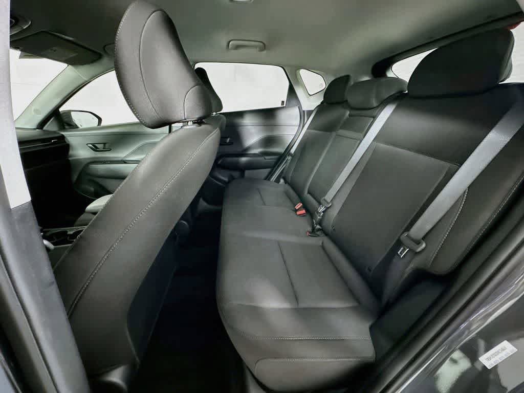 Used 2025 Hyundai Kona SEL FWD image 13