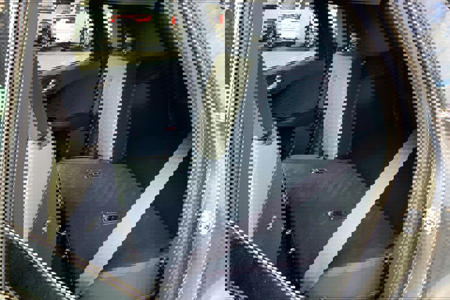 Certified 2020 Ford Escape SE image 18