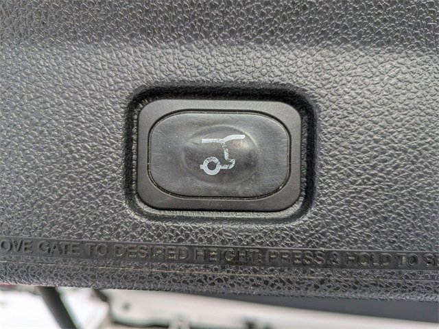 Certified 2018 Ford Explorer XLT w/ Equipment Group 202A image 23