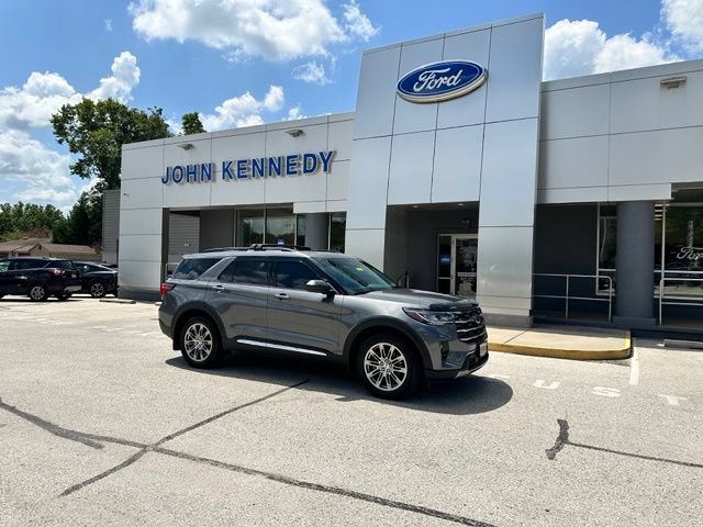 Certified 2025 Ford Explorer Active w/ Active Comfort Package AWD/4WD image 24