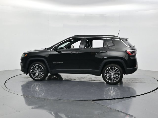 Used 2023 Jeep Compass Limited AWD/4WD image 7