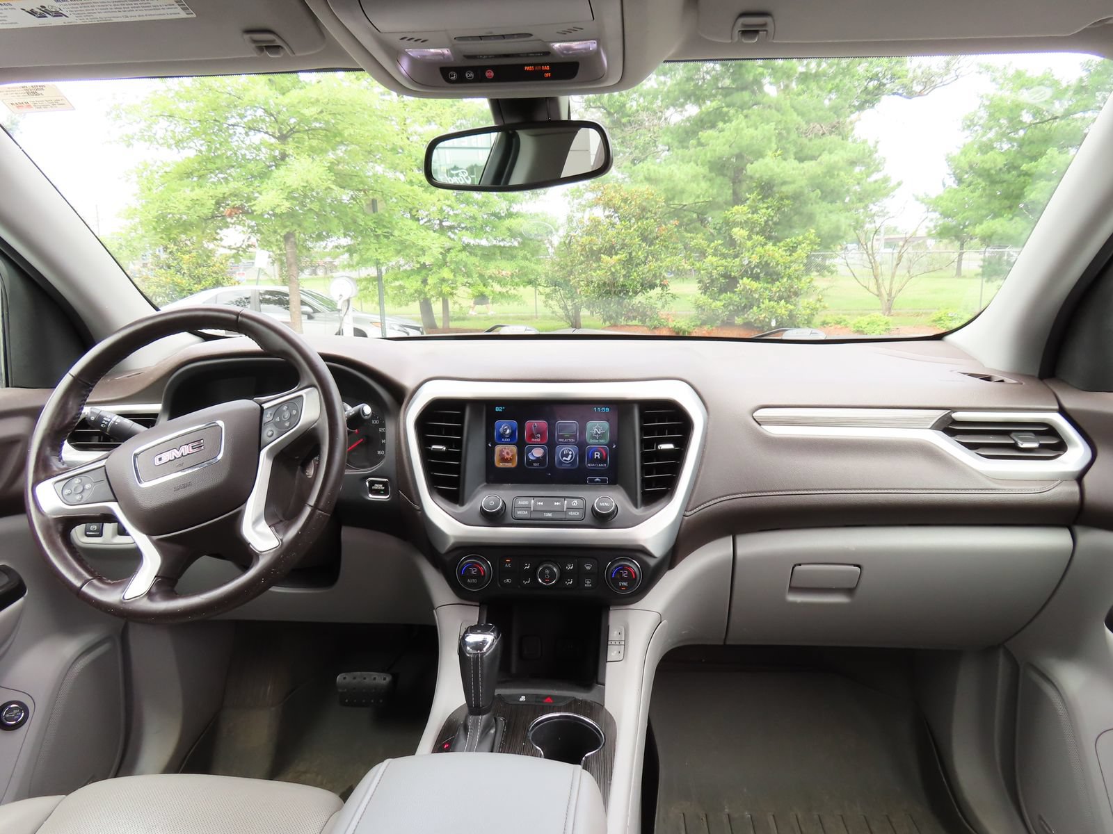 Used 2019 GMC Acadia SLT AWD/4WD image 16