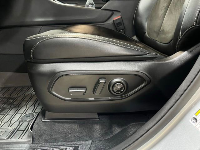 Used 2023 Jeep Grand Cherokee Altitude image 17