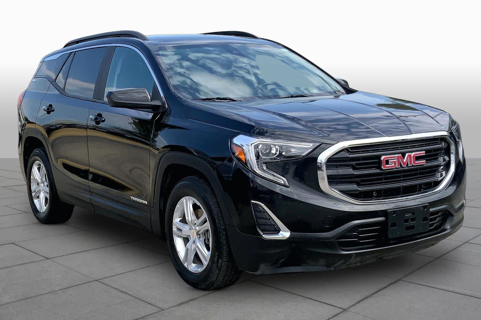 Used 2021 GMC Terrain SLE w/ Driver Convenience Package FWD image 3