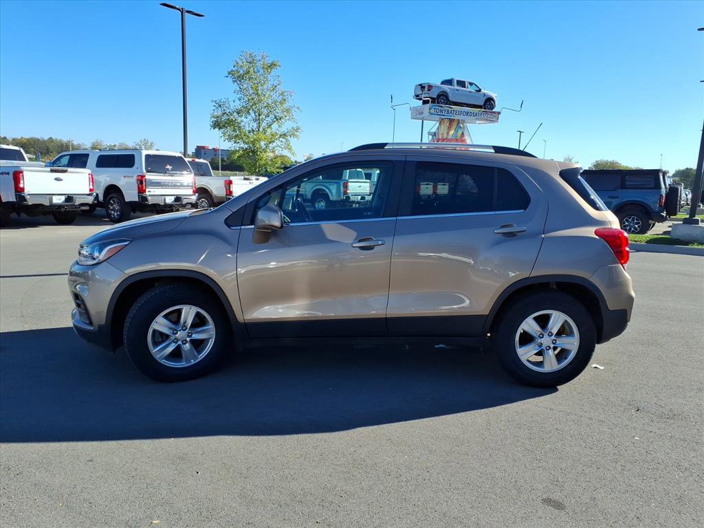 Used 2018 Chevrolet Trax LT image 2