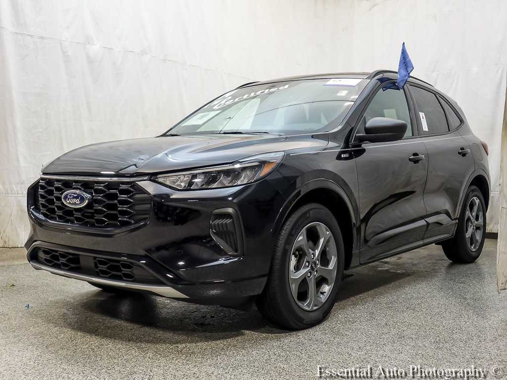 Certified 2024 Ford Escape ST-Line w/ Tech Pack #1 AWD/4WD image 2