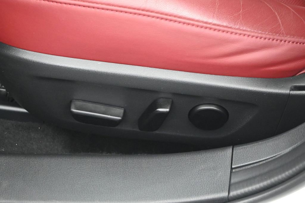 Used 2024 MAZDA MAZDA3 s FWD image 10