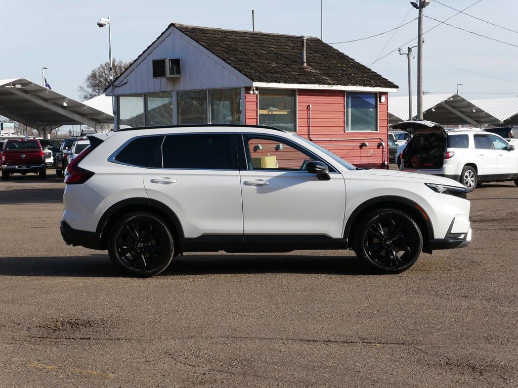 Used 2025 Honda CR-V Sport Touring image 2