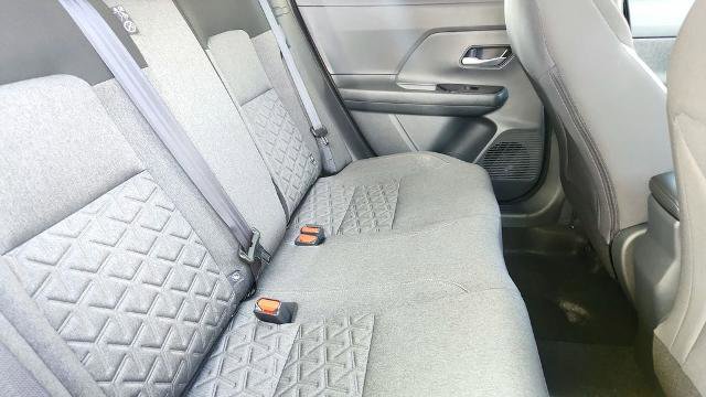 Used 2025 Nissan Kicks SV image 32