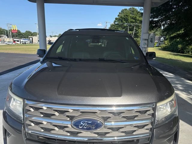 Certified 2018 Ford Explorer XLT w/ Equipment Group 202A AWD/4WD image 9