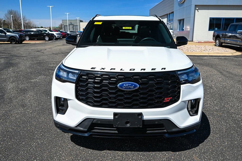 Certified 2025 Ford Explorer ST AWD/4WD image 10