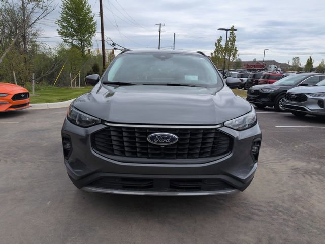 Certified 2024 Ford Escape Platinum w/ Premium Technology Package AWD/4WD image 2