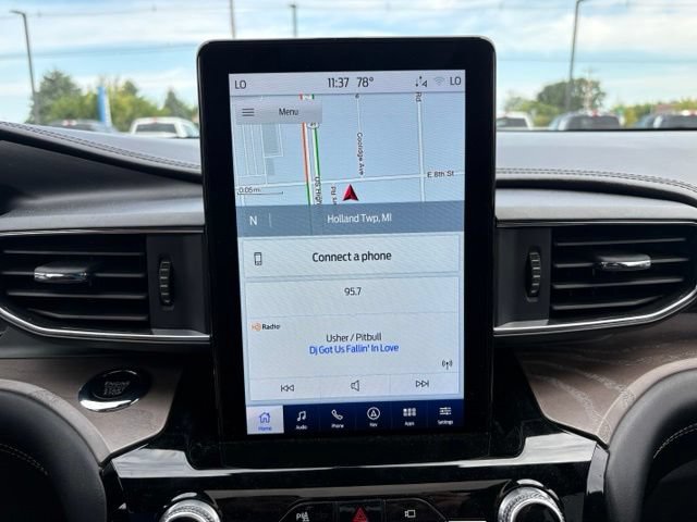 Certified 2023 Ford Explorer Platinum w/ Technology Package AWD/4WD image 25
