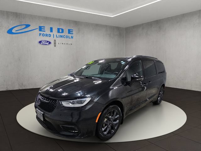 Used 2022 Chrysler Pacifica Touring-L w/ S Appearance Package AWD/4WD image 5