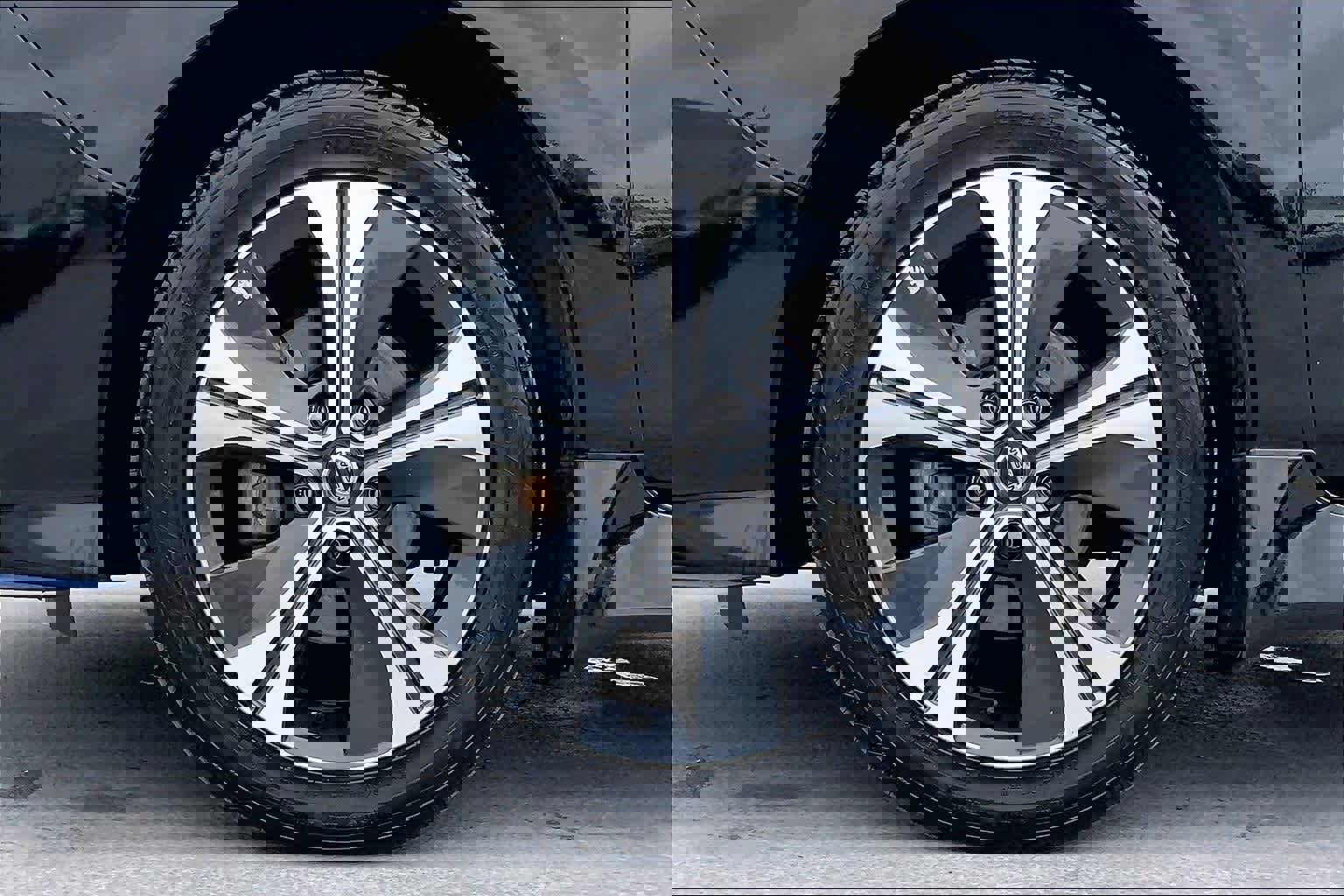 Used 2019 Nissan Leaf SV Plus w/ SV Plus Technology Package image 8