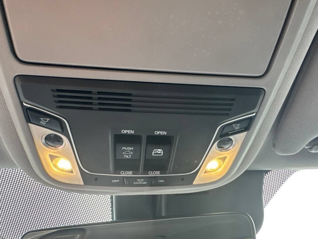 Used 2023 Honda Ridgeline RTL-E image 32