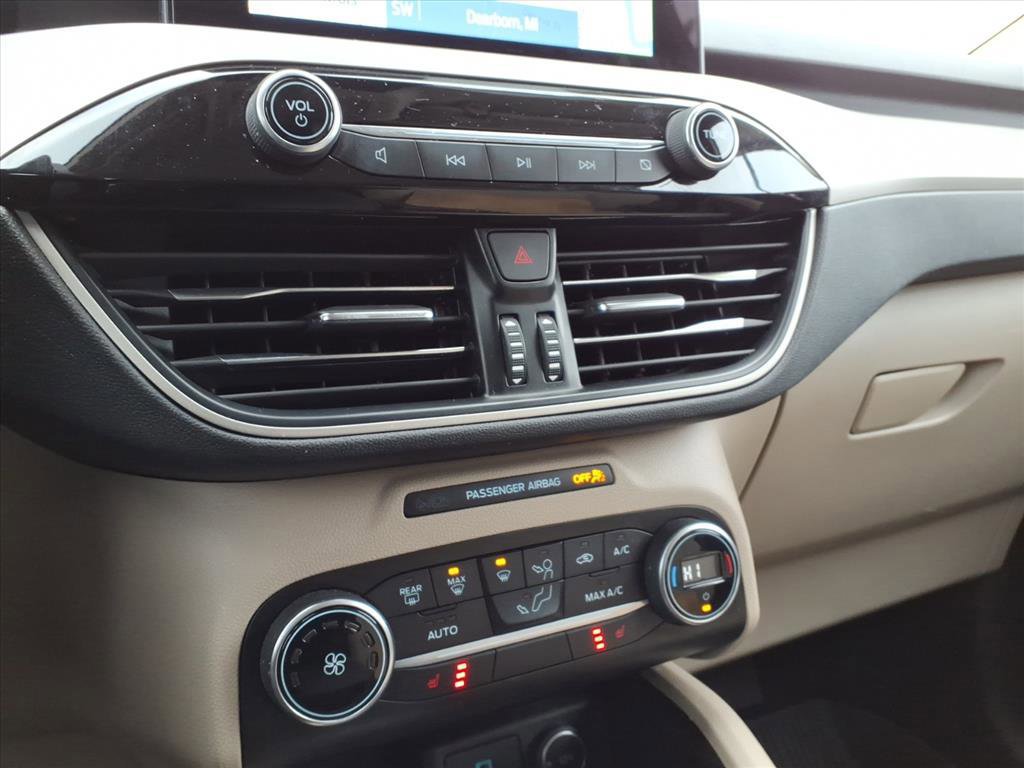 Certified 2020 Ford Escape SE image 20