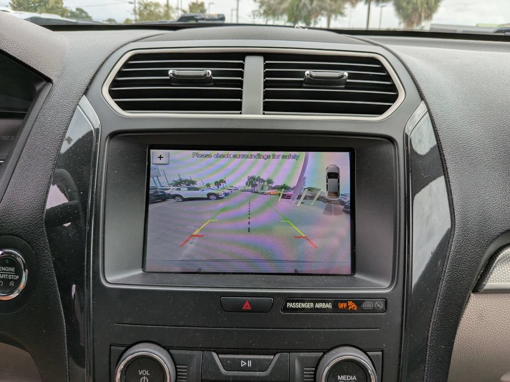 Certified 2019 Ford Explorer XLT w/ Equipment Group 201A FWD image 19