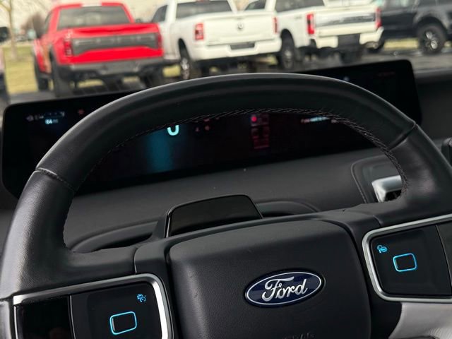 Certified 2025 Ford Expedition Platinum image 27