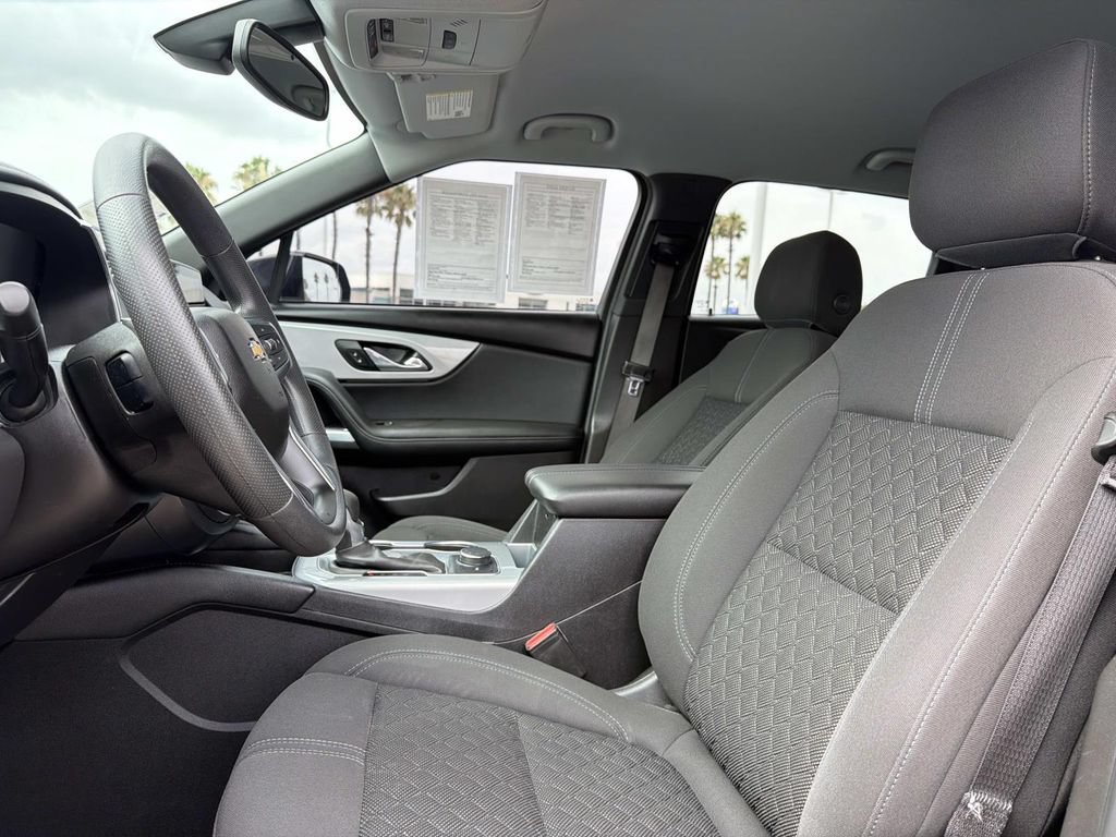 Used 2021 Chevrolet Blazer LT FWD image 19