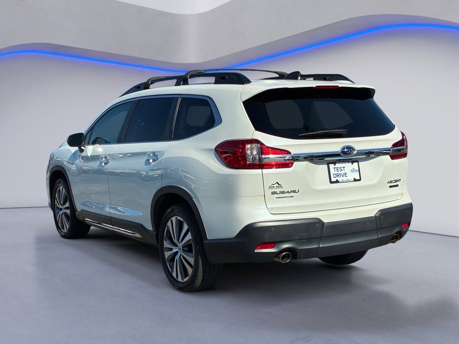 Used 2022 Subaru Ascent Touring AWD/4WD image 3