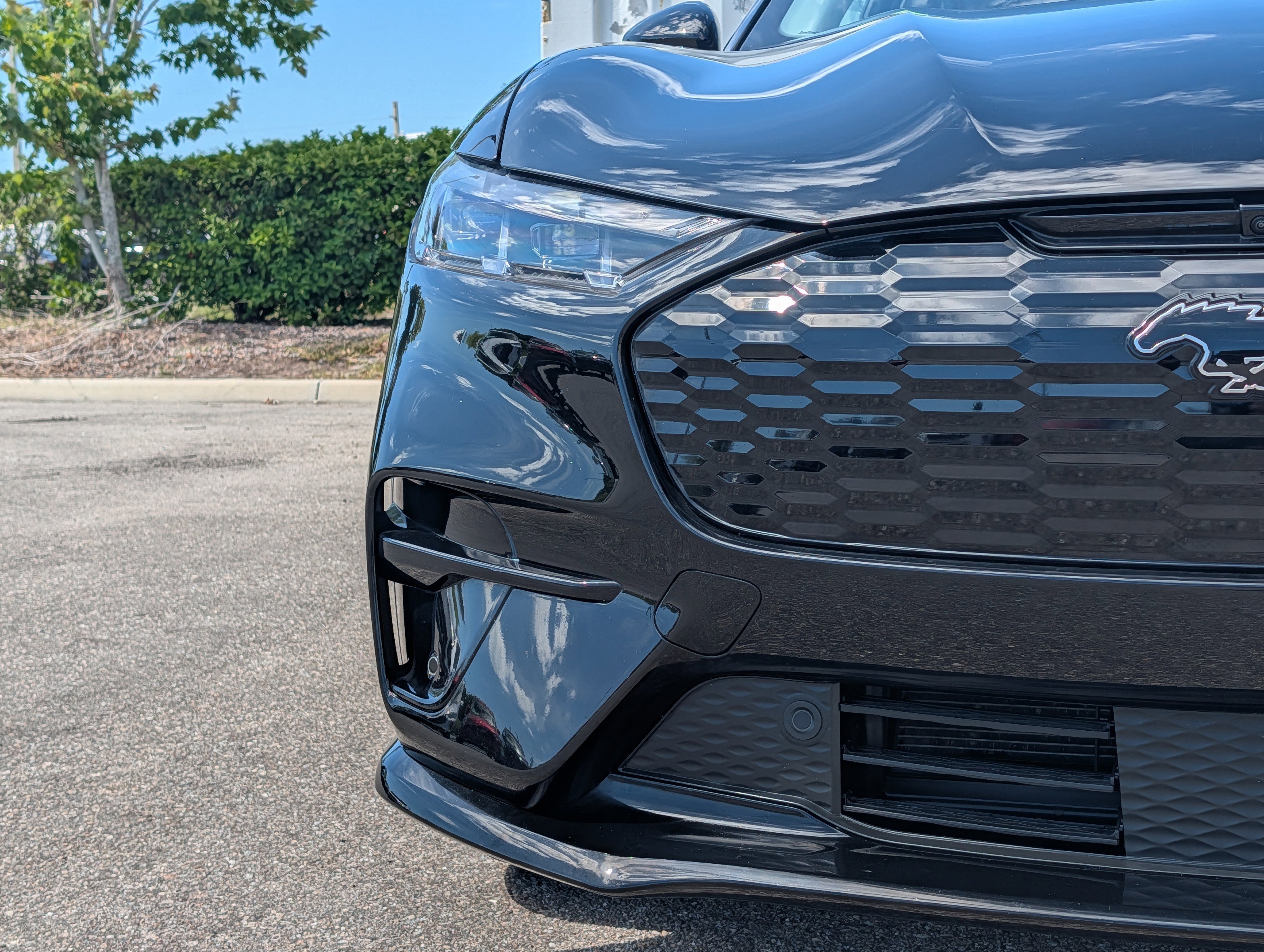 Certified 2025 Ford Mustang Mach-E Premium w/ Sport Appearance Package AWD/4WD image 9