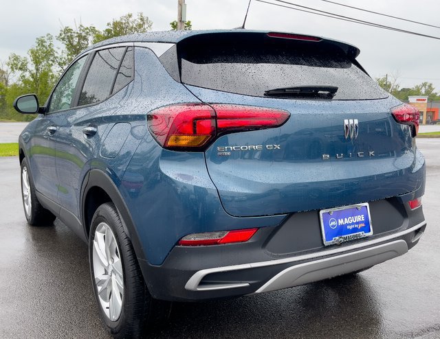 Used 2024 Buick Encore GX Preferred w/ Comfort Package AWD/4WD image 8