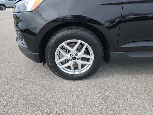 Certified 2023 Ford Edge SEL w/ Convenience Package AWD/4WD image 9