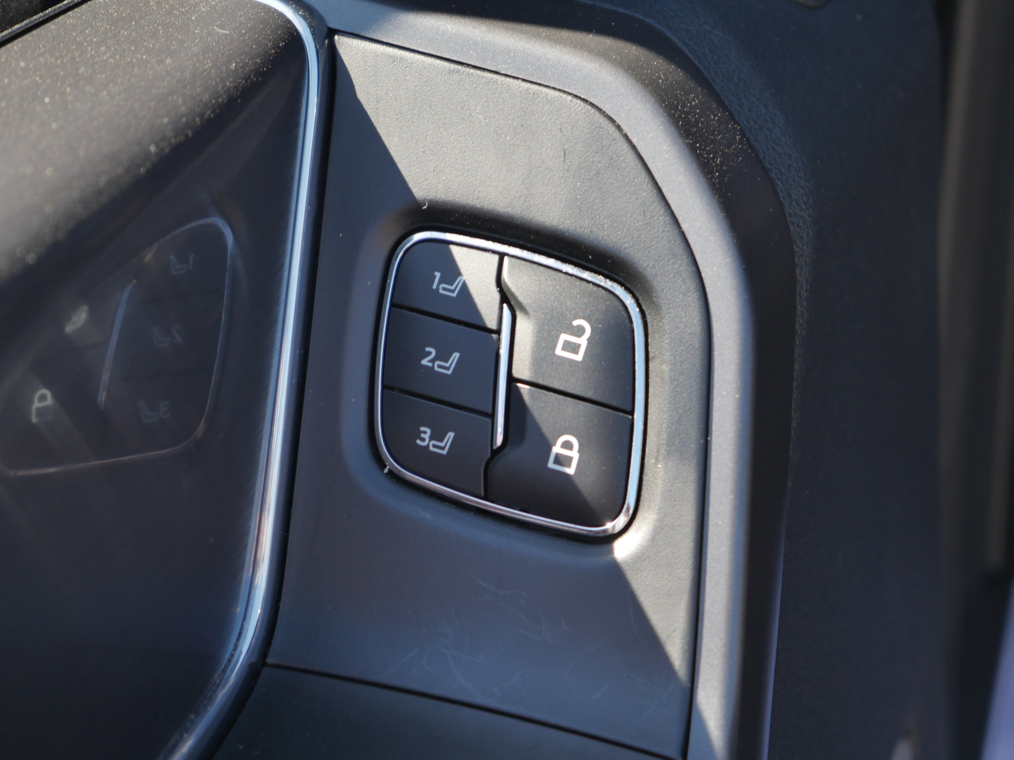 Certified 2025 Ford F150 Lariat AWD/4WD image 38