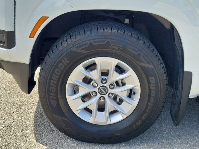 Used 2025 Nissan Frontier S RWD image 8