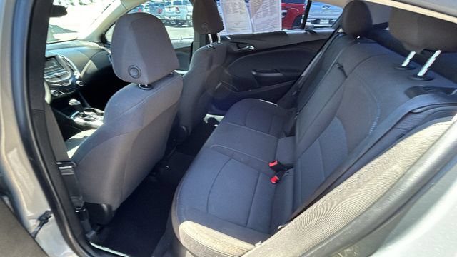 Used 2018 Chevrolet Cruze LT w/ Convenience Package FWD image 15