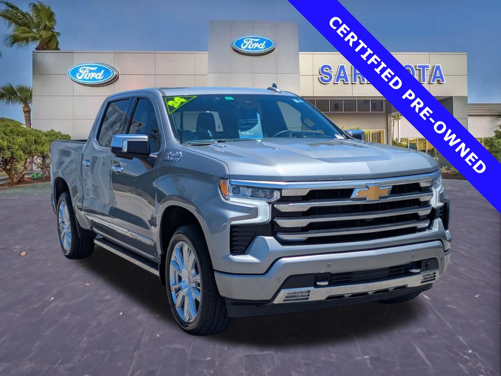 Used 2024 Chevrolet Silverado 1500 High Country w/ Technology Package AWD/4WD image 1