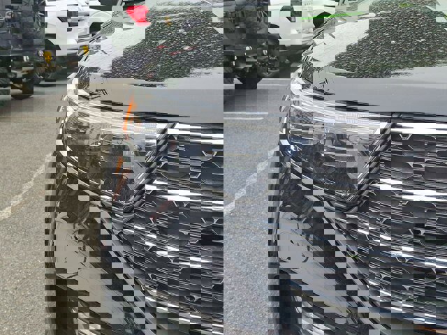 Certified 2022 Ford Explorer XLT w/ Equipment Group 202A image 28