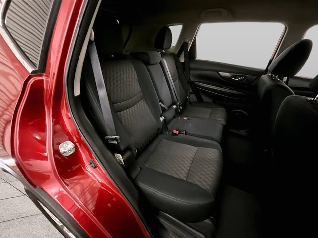 Used 2018 Nissan Rogue SV AWD/4WD image 26