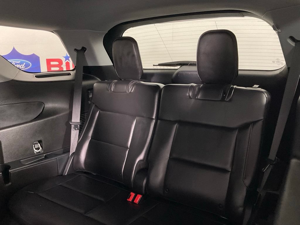 Certified 2024 Ford Explorer XLT w/ Equipment Group 202A RWD image 17