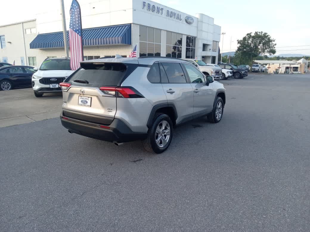 Used 2023 Toyota RAV4 XLE AWD/4WD image 7