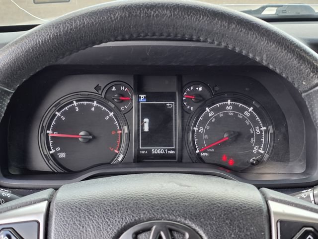 Used 2020 Toyota 4Runner SR5 Premium w/ Moonroof Package RWD image 10
