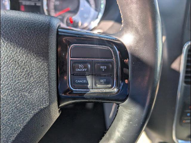 Used 2019 Dodge Grand Caravan SXT w/ Driver Convenience Group image 7