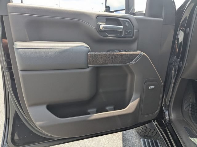 Used 2023 GMC Sierra 2500 Denali w/ Denali Ultimate Package AWD/4WD image 9