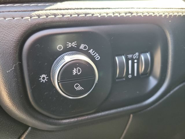 Used 2022 RAM 3500 Limited AWD/4WD image 17