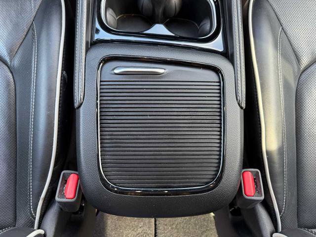 Used 2025 Chrysler Pacifica Limited image 20