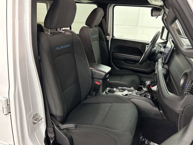 Used 2024 Jeep Wrangler Rubicon image 14