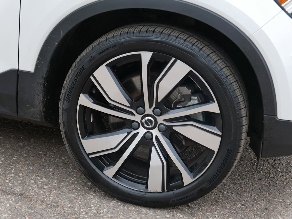 Used 2021 Volvo XC40 P8 Recharge w/ Advanced Package image 7