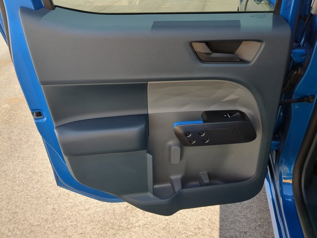 Certified 2025 Ford Maverick Lobo AWD/4WD image 28