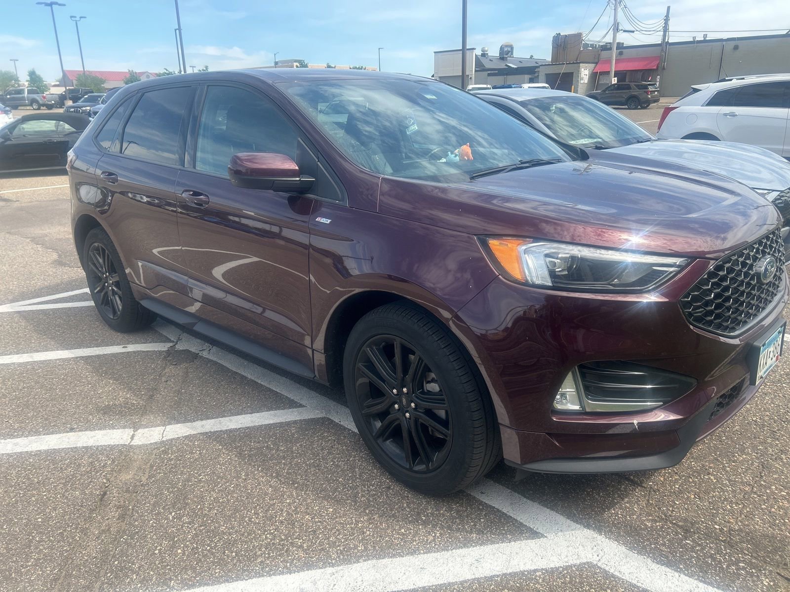 Certified 2023 Ford Edge ST-Line w/ Class II Trailer Tow Package AWD/4WD image 4