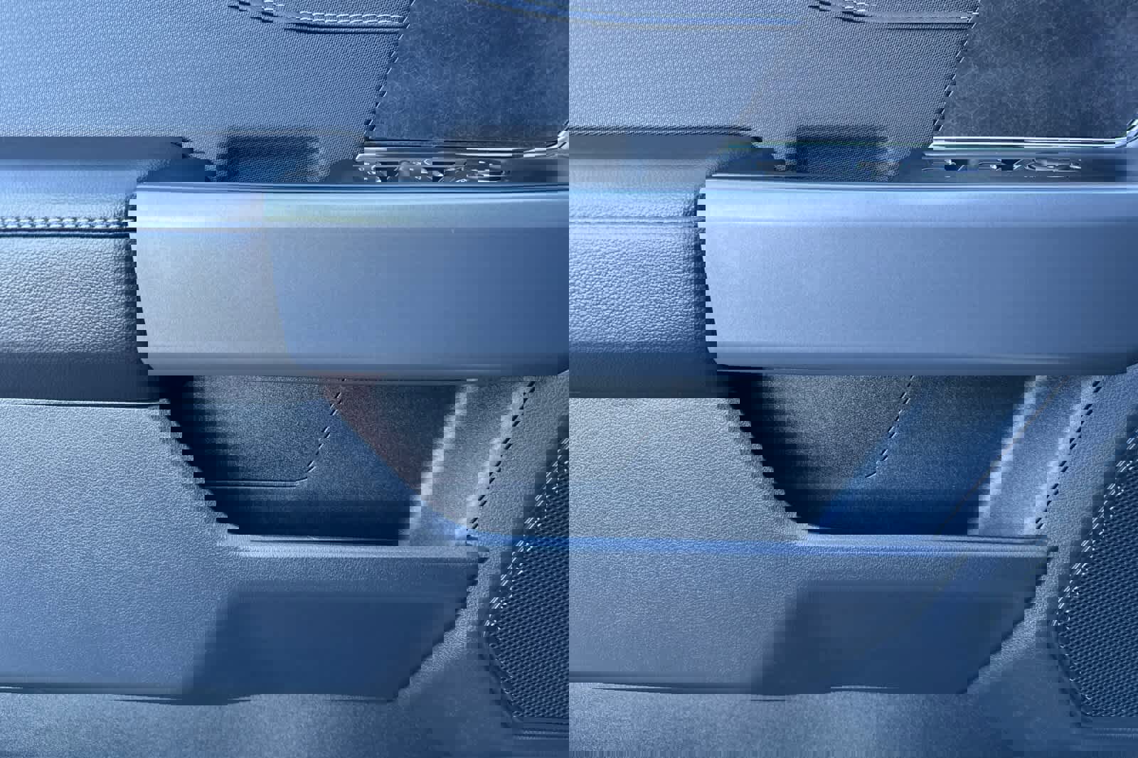 Certified 2025 Ford F150 XLT w/ Equipment Group 302A MID image 12