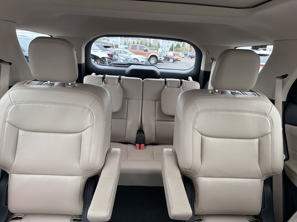 Certified 2023 Ford Explorer XLT w/ Equipment Group 202A image 40