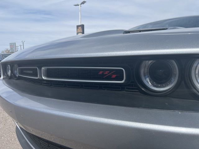 Used 2017 Dodge Challenger R/T image 23