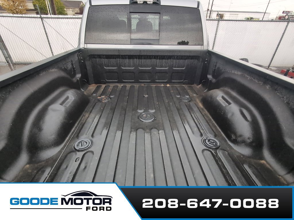 Used 2022 RAM 2500 Big Horn w/ Level C Equiment Group AWD/4WD image 3